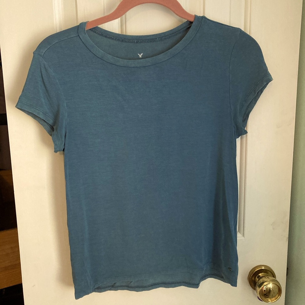 SOFT AND SEXY AMERICAN EAGLE T-SHIRT (S)